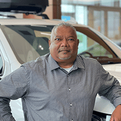 Benny Ramnawaj Service Consultant