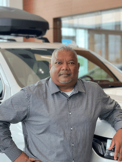 Benny Ramnawaj Service Consultant